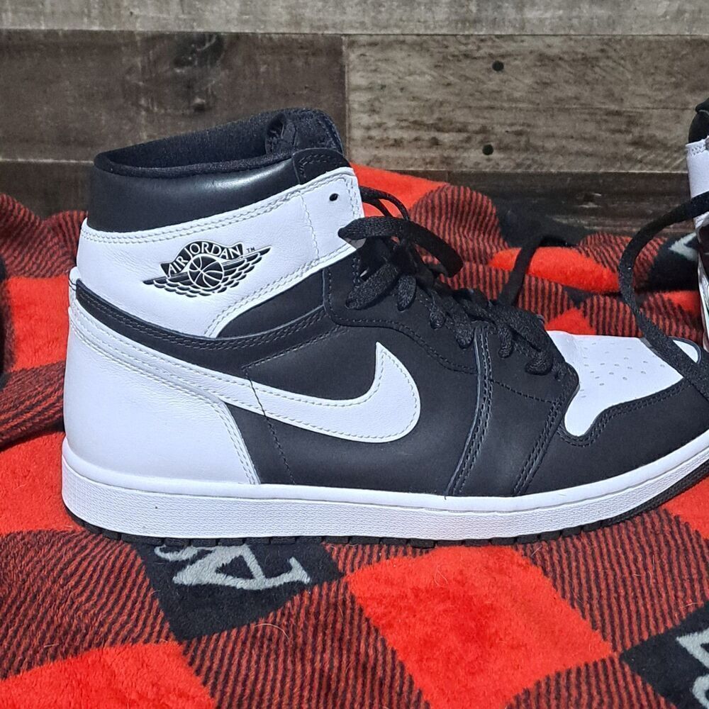 Air Jordan 1 High Black White 2.0 2024 Size 11 Used Once Rare Retro Authentic - Picture 2 of 8